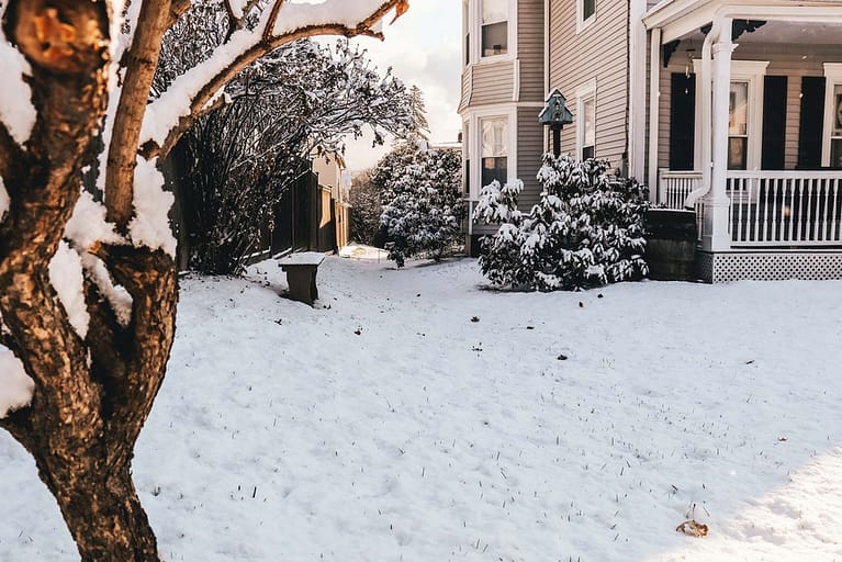 Buying and Selling a Home in the Winter